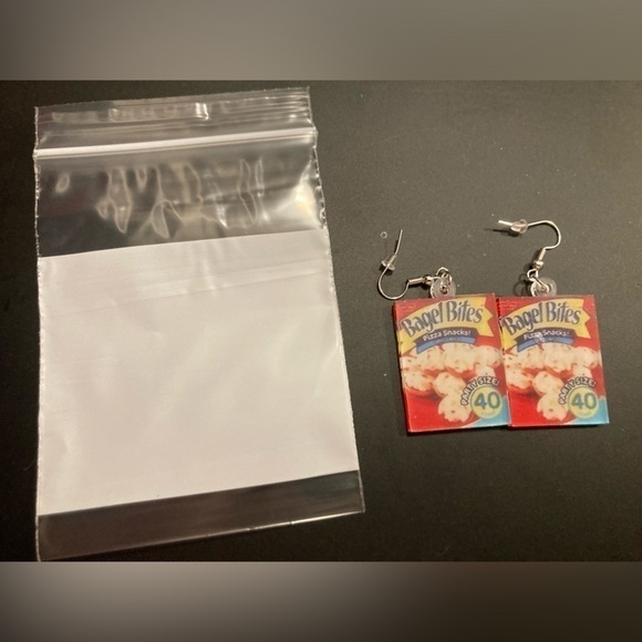 4/$25 Bagel bites dangle earrings. NWOT. Super adorbs 🥰 - Picture 2 of 3